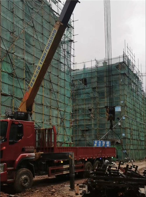 兴城市“慢工细活”—— 吊车的 “微动控制” 技术