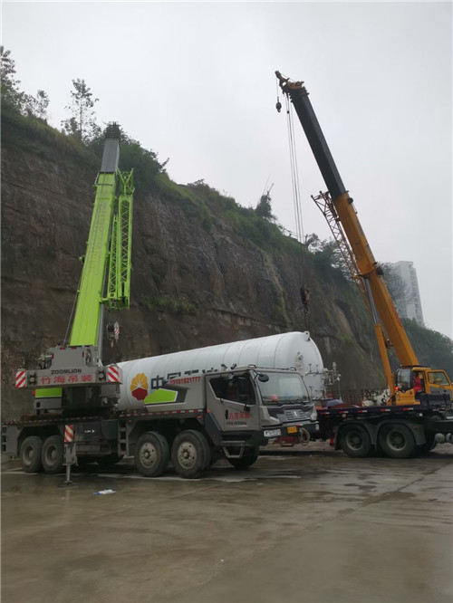 兴城市“不怕风雨冻”—— 吊车的 “恶劣环境适应” 技术